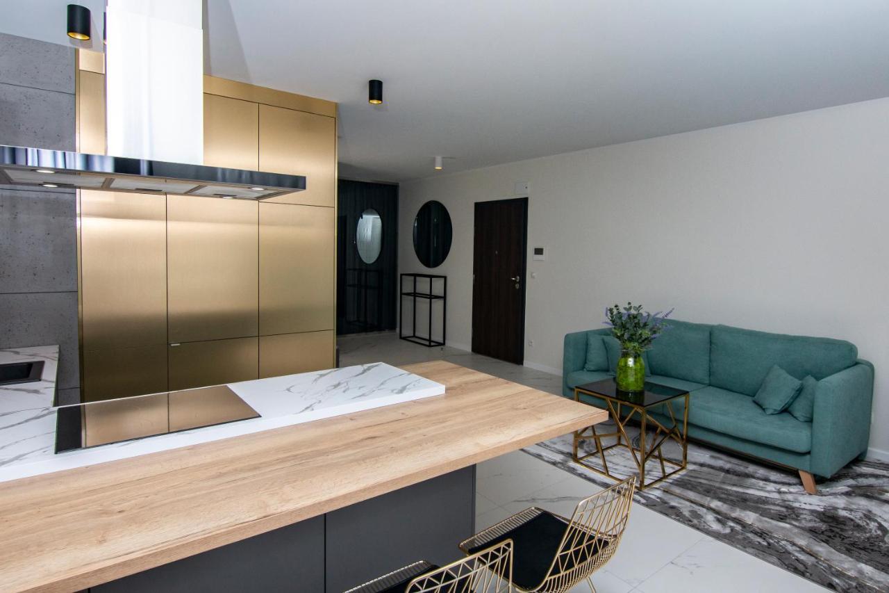 El Apartments - Aries Posen Exterior foto